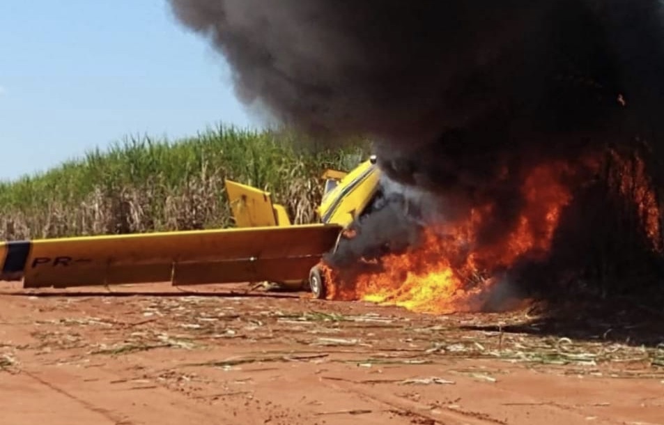 Avião cai em fazenda perto de Junquerópolis