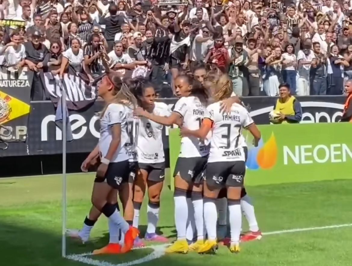 Futebol feminino: hoje é dia de fazer história - 24/09/2022 - UOL Esporte