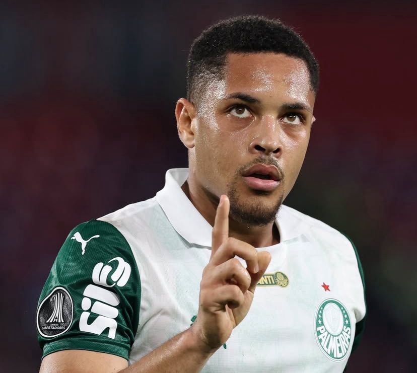Vítor Roque perdeu um gol na cara com o goleiro mas se redimiu no segundo tempo marcando para o verdão. Imagem: Instagram do Palmeiras